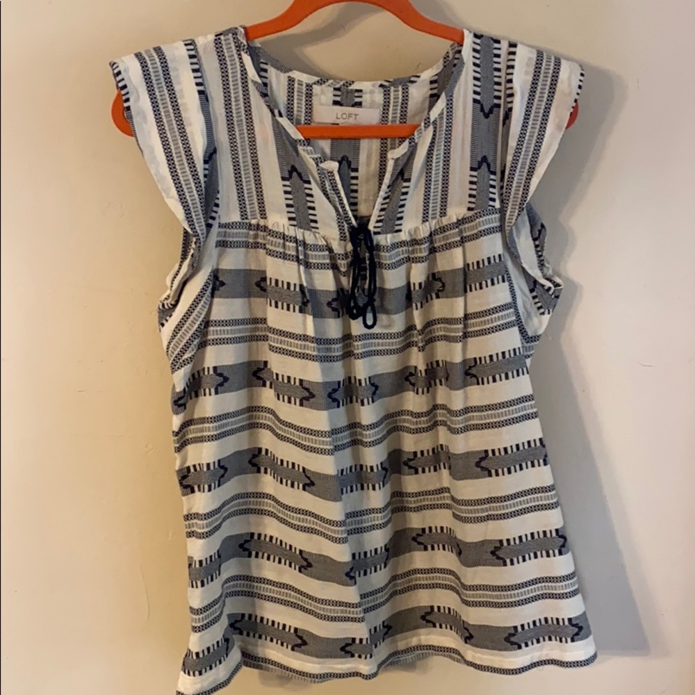 Tribal LOFT tasseled top!